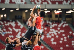 掘金队的霍华德是魔兽吗，霍华德服役的战队？