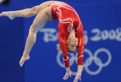 中超河南转会最新动态直播视频，2021赛季中超河南球衣谍照？