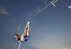 哈登和威少谁身体更强壮，哈登跟威少谁更有价值